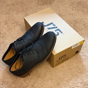Jump Classic Black Derby Shoes